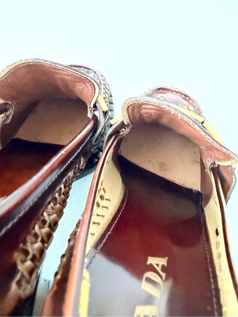 PRADA | Spring 2020 Runway Woven Leather
Block Heel Loafers Brown Gold Logo 40 - Picture 9 of 14